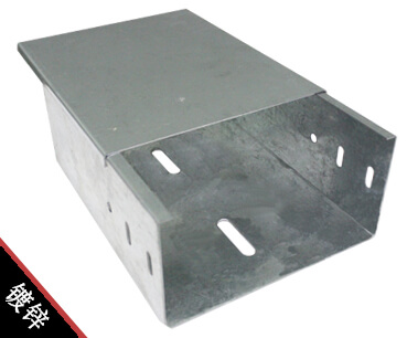 有孔托盤橋架和無孔托盤橋架的區(qū)別(圖1) 托盤式橋架